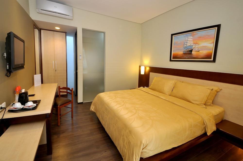 Cozy Boutique Guest House Malang Eksteriør billede
