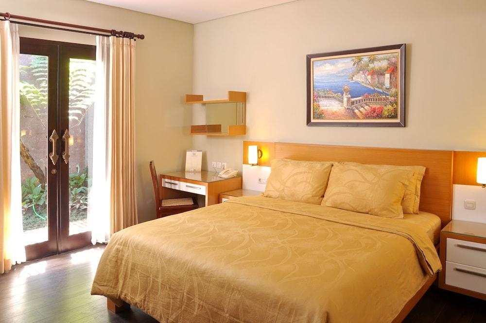 Cozy Boutique Guest House Malang Eksteriør billede