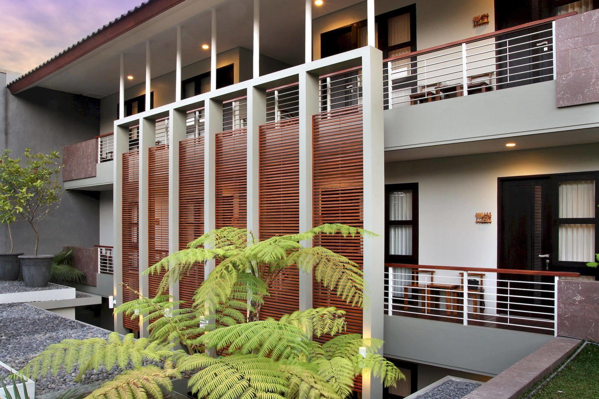 Cozy Boutique Guest House Malang Eksteriør billede